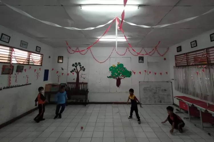 Sejumlah siswa sedang beraktivitas di SDN Pondok Cina 1, Kota Depok, Jawa Barat, Kamis, 10 November 2022 lalu (SUGAWA/Janter)