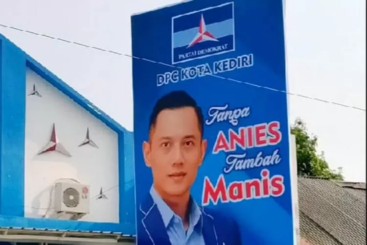 Spanduk baru berbau satir kepada Anies Baswedan yang dibuat DPC Demokrat Kediri, Jawa Timur. (Akun twitter (X) @panca66)