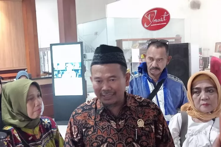 Anggota DPRD Kota Malang Komisi A Fraksi PKS H. Rokhmad, S.Sos sesuai hearing bersama warga Kesatrian. (istimewa)