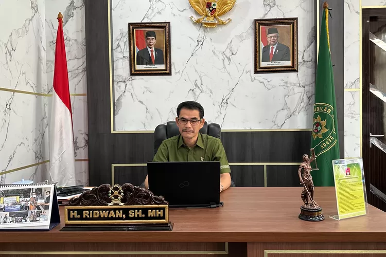 Ketua Pengadilan Negeri Depok, Ridwan (janter)